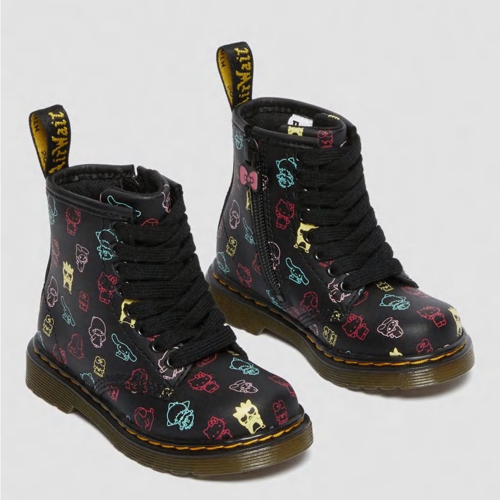 Toddler  HELLO KITTY & FRIENDS 1460 Leather Lace up Boots